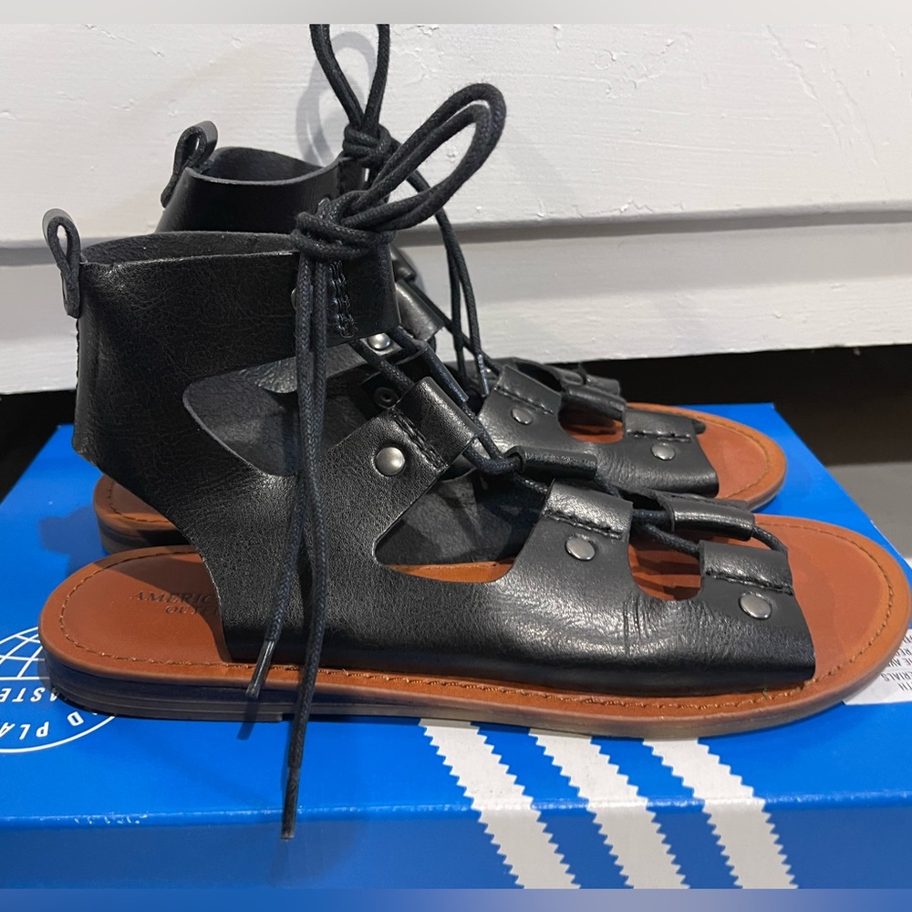 American Eagle gladiator sandals size 7